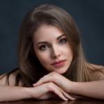 Lindsey Raynolds (Designer)