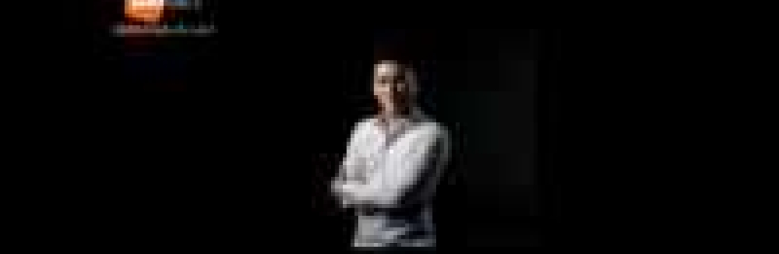 CEO Lê Bá Hùng Cover Image